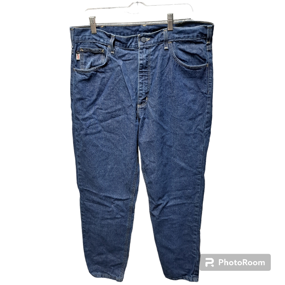 Carhartt flame resistant CAT 2 men's blue relaxed fit jeans 36x32 good condition